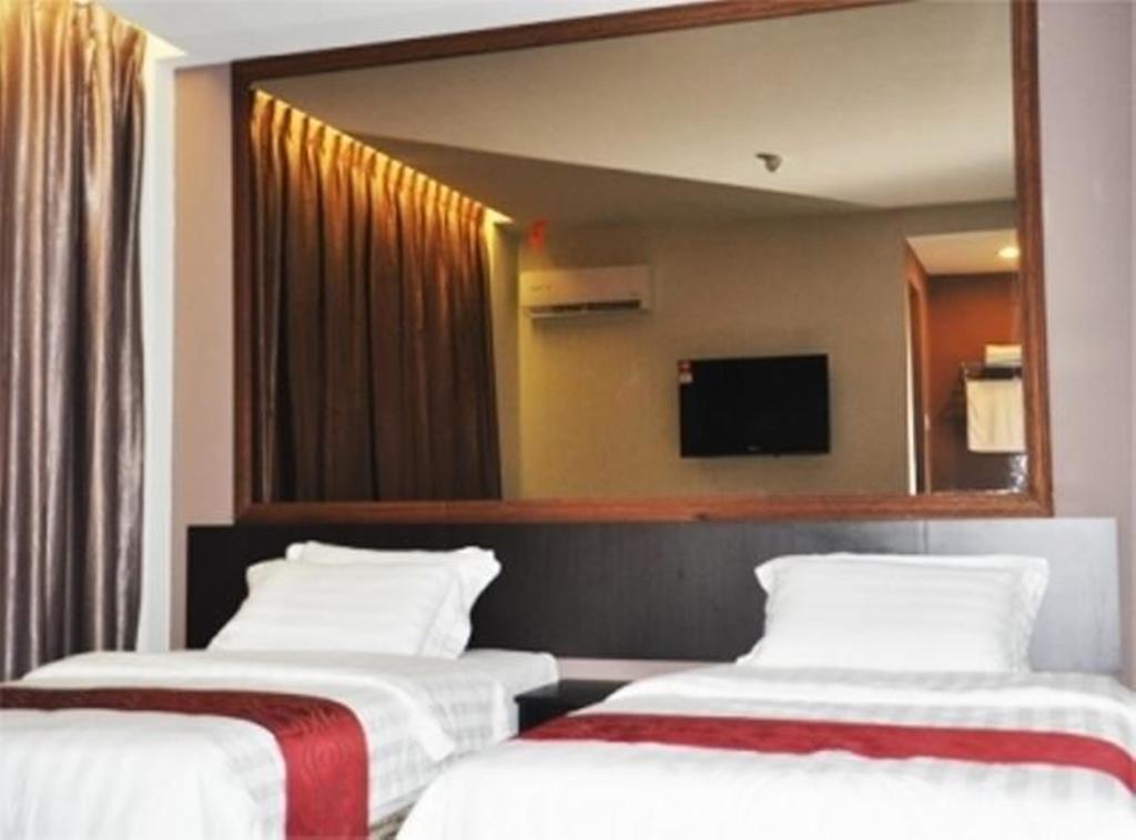 Goldenhill Hotel Kota Kinabalu Quarto foto